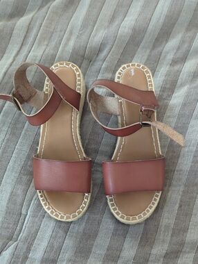 Universal Thread Brown Ankle-Strap Leather-Look Sandals